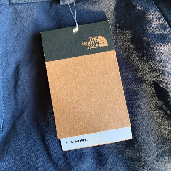 The North Face Women's Paramount Active Convertible Mid-Rise Pant, Navy, Size 6 - Picture 2 of 7